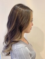ビュートリアム 梅田(BEAUTRIUM)&nbsp;大人/ロング/ウェーブ/20代/30代/40代/梅田