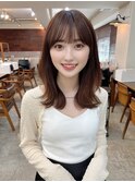 黒髪ボブルフネビージュワンレンくびレイヤーミディアムヘア
