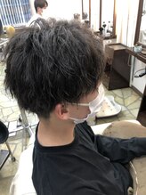 ヘアーメイクフィールヒルズ(FEEL HILLS) メンズツイストパーマ