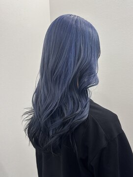 トイロ(toiro) 明るめ青カラー×裾カラー黒