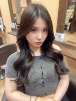 モアムー(Moremuu)&nbsp;【りえ】レイヤースタイル/クビレ/韓国スタイル