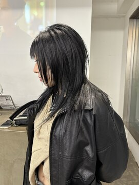 オーン 渋谷(OOn) ブルーブラックシャギーウルフ