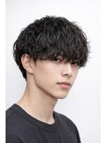 ロア(Roa.)&nbsp;波巻きシャドウパーマ　メンズマッシュ