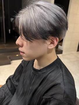 リコ ヘアアンドリラクゼーション 名駅店(LICO HAIR＆RELAXATION) ブリーチ2回　メンズシルバーエンドカラー　名古屋駅/ブリーチ