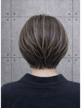 リトマス 二子玉川(litmus) 二子玉川/レイヤーボブ/60代/エンドカラー/ハッシュカット