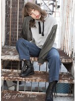 リリーオブザベイス(Lily of the Vase)&nbsp;ミディアム☆エアリー