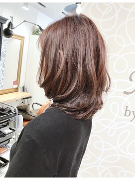 ミッシェル アフロート(michelle afloat) 20代30代40代ふんわり動きひし形簡単まとまるツヤのカーブカット