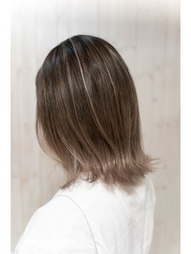 リリス(Ryllis) コントラストバレイヤージュ