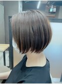 軽めショートボブ