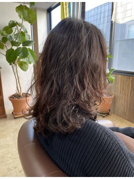 ビハインドザカーテン(BEHIND THE CURTAIN) 髪質改善酸性デジタルレイヤーパーマ×大人ミディ