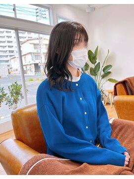 コムヘアー(COM HAIR) ラフウェーブ。バイオレットアッシュ。