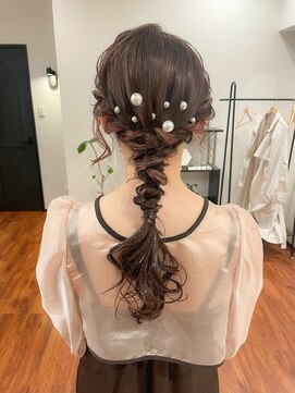 スリーバイザサロン(THREE by the salon) 編みおろしヘア
