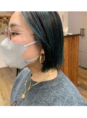 ミントブルーのハイコントラストボブ