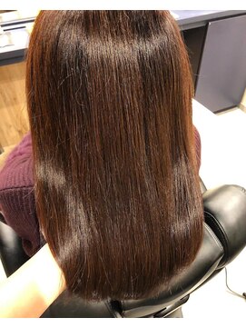 カミケンパセオ(kamiken.paseo) 潤いツヤ髪やわらかい美髪ストレート大人上品【カミケンパセオ】