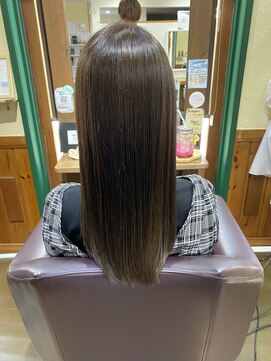 エルパライソ 鯖江店(Elparaiso) 鯖江/髪質改善/艶髪ロング/白髪ぼかし/ダメージレス/