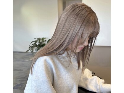 ユエン(YUEN)の写真