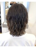 メンズボブパーマ　緩め波巻きパーマ　ロング　ロン毛男子