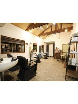 のどかな風景に囲まれた《みどり屋》は、完全マンツーマンのプライベートサロン☆癒しの時間をご提供♪