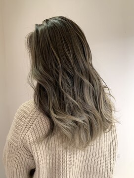 ヴィオットバイサロン(Viot by Salon) 外国人風グラデーションバレイヤージュ/ロング