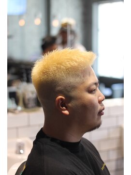 キングスマントーキョー 立川北口店(KINGSMAN TOKYO) アップバング / ツーブロック / スキンフェード 【立川】