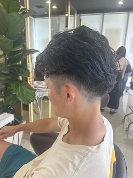 フィッツ(Fits) 短め毛流れパーマ