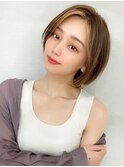 小顔に見えるひし形シルエット前髪の白髪ぼかしハイライト