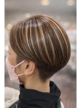 ルナ 深沢店(LUNA) 大人ハイライト×ツーブロックアシメショート