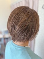 クロス(CROSS) 明るい白髪染め/ひし形ショート/ショートボブ/50代60代