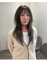 ロッカ(ROCCA) ダークグレージュ×レイヤーロングハイライトカラー