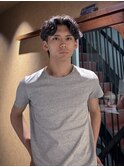 強めカールのフェザースパイラル