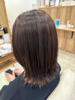 アン(an)&nbsp;髪質改善プラチナカラー×外ハネくびれヘア