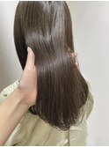 オリーブグレージュ