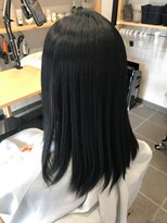 リース(Riiyth)&nbsp;艶髪ストレートヘア