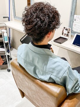 フレーム なんば店(FRAME) 【FRAME/難波/全席個室サロン】ツーブロスパイラルパーマメンズ