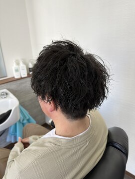 エイト(AITE) ツイストスパイラルパーマセンターパート<理容室>川口鳩ヶ谷51