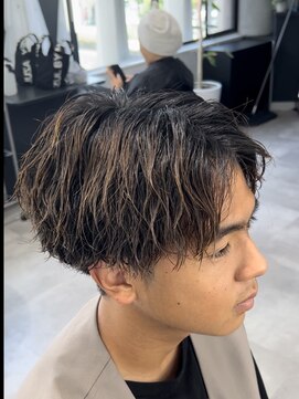 ウノ(U.No.) 緩めツイストスパイラル/センターパート