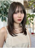 大人ロングレイヤーカット/顔周りレイヤー/グレージュワンカール