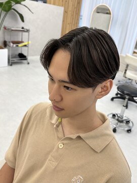 スウェル(SWELL) 毛流れセンターパート/メンズ縮毛矯正