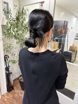 アンダーバーホワイト 西宮店(_WHITE) 韓国風シニヨン
