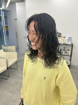 ブラウン(Brown) レイヤーカット/ロングパーマ/ウェットヘア