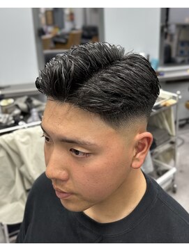 アイコン ブルー メンズ(I-CON #blue MEN'S) サイドパート×スキンフェード【池袋フェード】