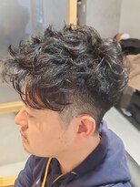 キオナ 勝どき(Kiona)&nbsp;メンズショート/ナチュラル/ニュアンスパーマ/ツーブロック