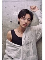 クロムトウキョウ ザ バーバー ネオン 新宿店(CHROM TOKYO the Barber ne/on) センターパート×フェザーパーマ