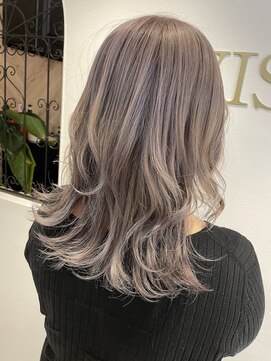 ラビスモア(Lovis moa) 魅力倍増カール/セミディ/シアーカラー/ダークアッシュ/姫カット