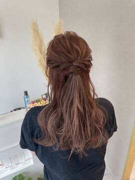 ミュール(meulu-) ハーフアップ