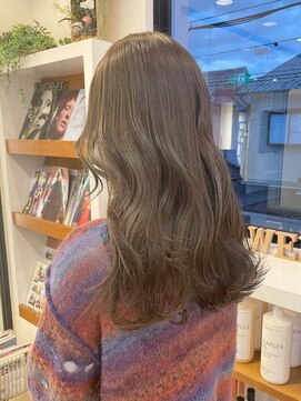 レクタ(recta) オリーブベージュ ロングヘア 巻き髪