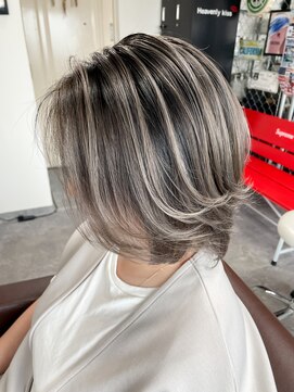 ウォンク(WONK.) [WONK.] バレイヤージュ　レイヤーボブ×ホワイト×ベージュ