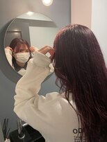 アルカナ 明治神宮前原宿(ARCANA)&nbsp;グレーベージュ レイヤーロング 前髪パーマ アッシュブラック