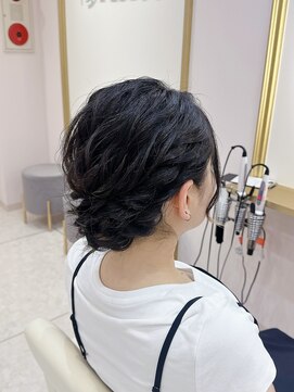 アリエス 大宮駅西口店(Aries) ふわふわ下目シニヨン