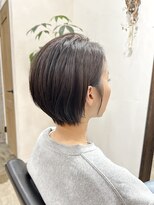ヴィップルーム(viproom)&nbsp;ツヤ髪スタイル/ニュアンスカラー/ショートボブ/センターパート